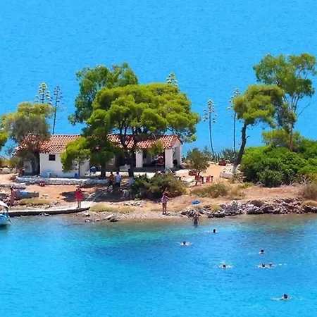 Aquaterra Askeli Poros * Poros Town